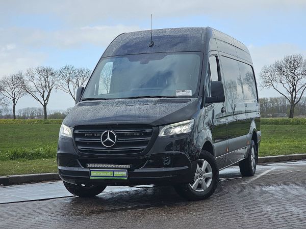 MERCEDES-BENZ - SPRINTER 319
