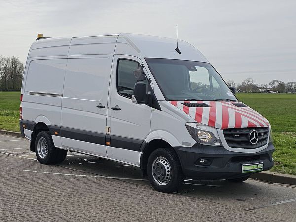 MERCEDES-BENZ - SPRINTER 519