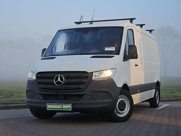 MERCEDES-BENZ - SPRINTER 211