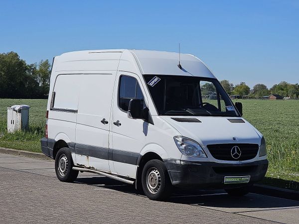 MERCEDES-BENZ - SPRINTER 209