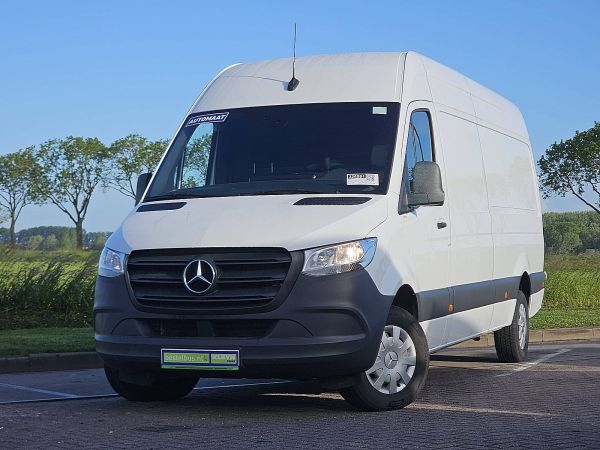 MERCEDES-BENZ - SPRINTER 319