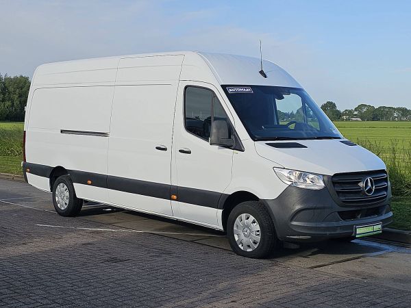 MERCEDES-BENZ - SPRINTER 319