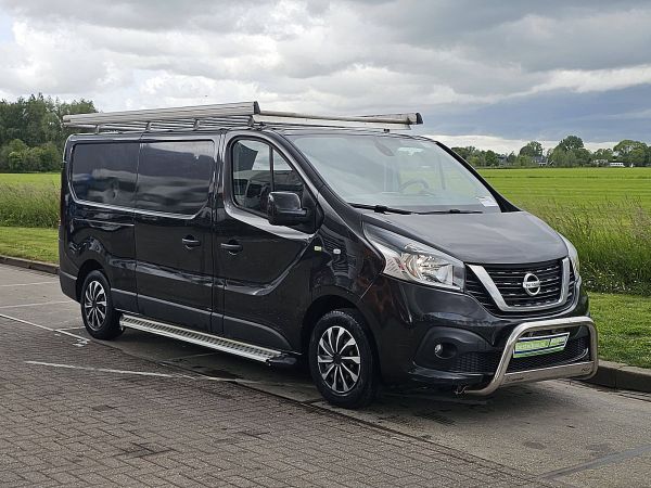 NISSAN - NV 300