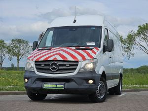 MERCEDES-BENZ - SPRINTER 519