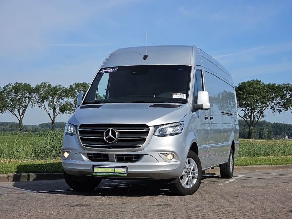 MERCEDES-BENZ - SPRINTER 319