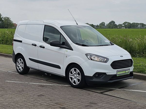 FORD - COURIER
