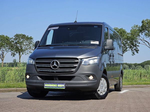 MERCEDES-BENZ - SPRINTER 319