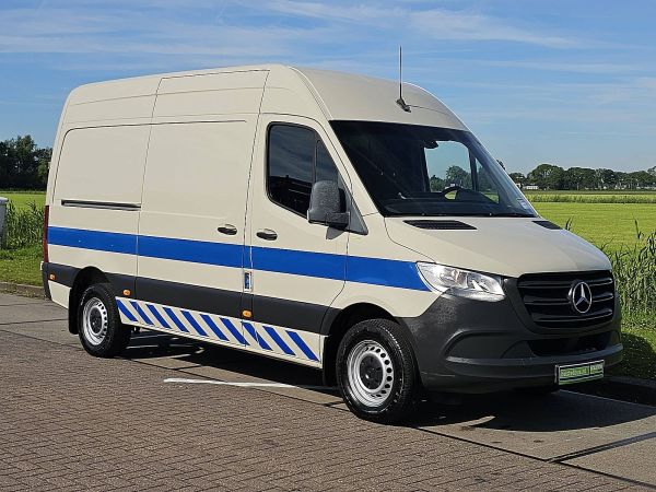 MERCEDES-BENZ - SPRINTER 311