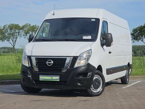 NISSAN - NV 400