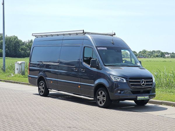 MERCEDES-BENZ - SPRINTER 319