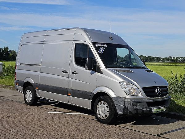 MERCEDES-BENZ - SPRINTER 319