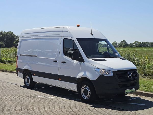 MERCEDES-BENZ - SPRINTER 311
