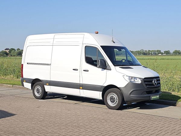 MERCEDES-BENZ - SPRINTER 311