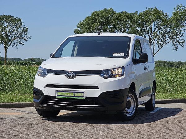 TOYOTA - PRO-ACE CITY