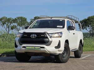 TOYOTA - HI-LUX 2.4