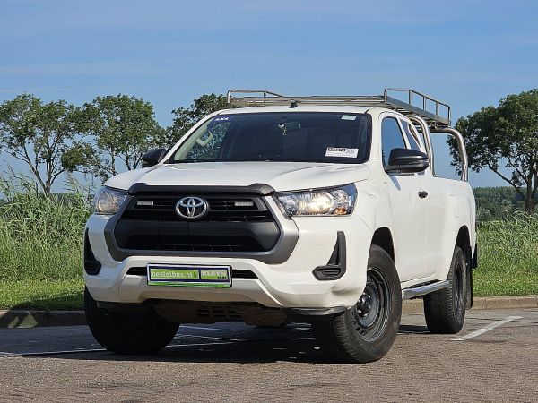 TOYOTA - HI-LUX 2.4