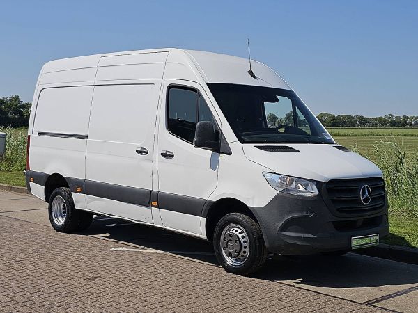 MERCEDES-BENZ - SPRINTER 516
