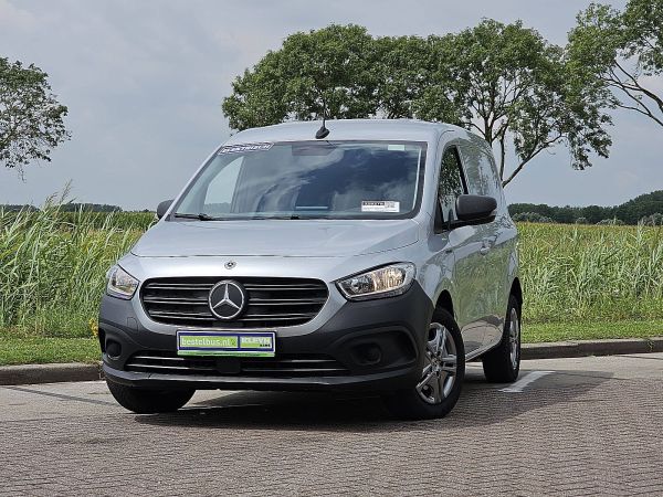 MERCEDES-BENZ - ECITAN