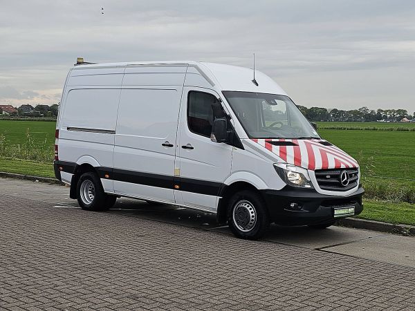 MERCEDES-BENZ - SPRINTER 519