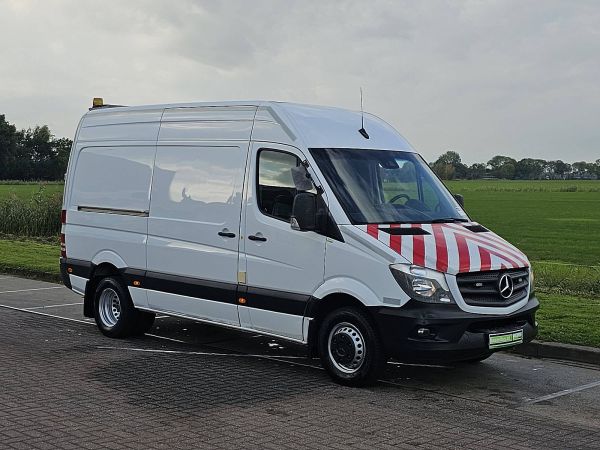 MERCEDES-BENZ - SPRINTER 519