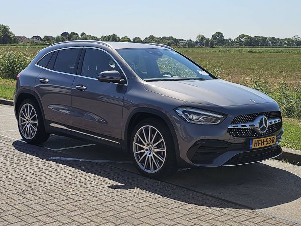 MERCEDES-BENZ - GLA 250