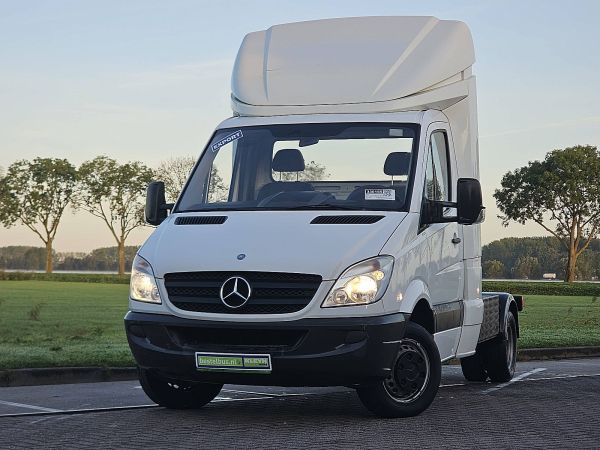 MERCEDES-BENZ - SPRINTER 519