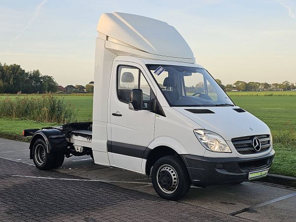 MERCEDES-BENZ - SPRINTER 519