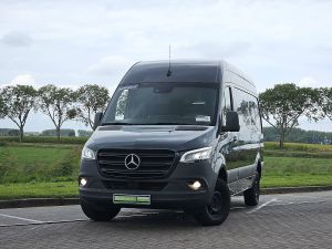 MERCEDES-BENZ - SPRINTER 319