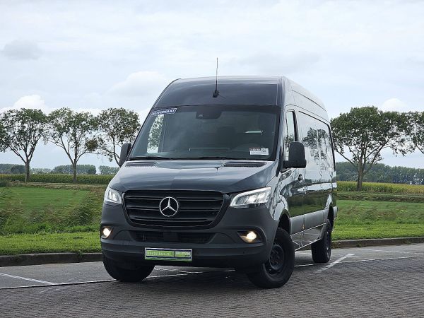MERCEDES-BENZ - SPRINTER 319