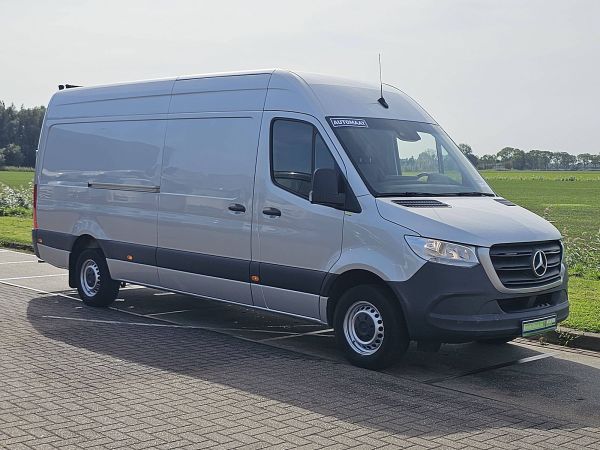 MERCEDES-BENZ - SPRINTER 319