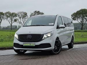 MERCEDES-BENZ - EQV 300