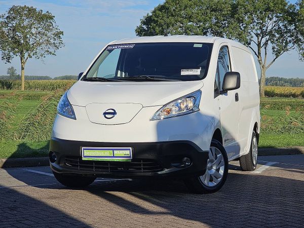 NISSAN - E-NV200