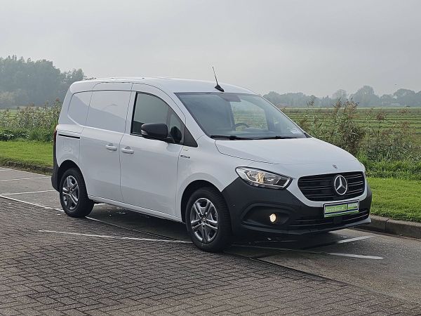 MERCEDES-BENZ - ECITAN