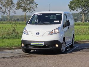 NISSAN - E-NV200