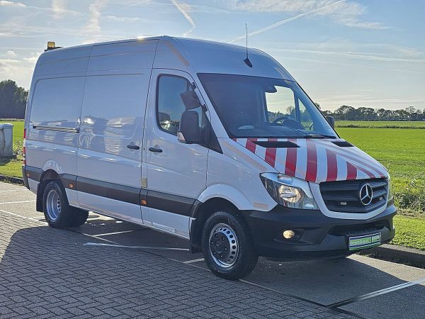 MERCEDES-BENZ - SPRINTER 519