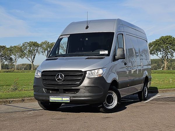 MERCEDES-BENZ - SPRINTER 319