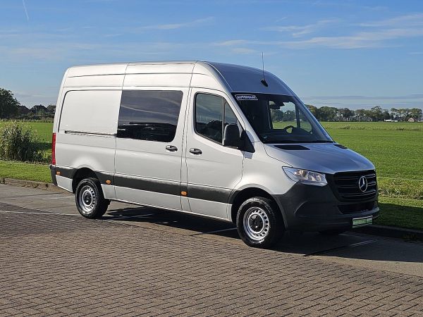 MERCEDES-BENZ - SPRINTER 319