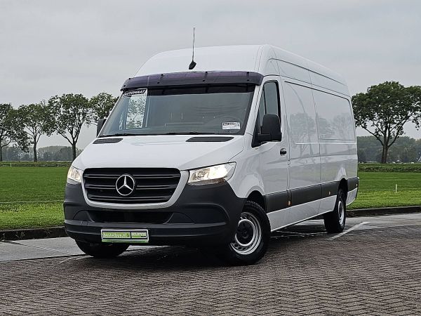 MERCEDES-BENZ - SPRINTER 319