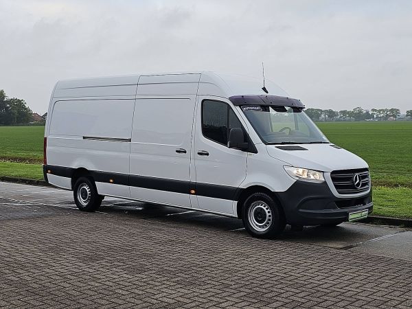 MERCEDES-BENZ - SPRINTER 319