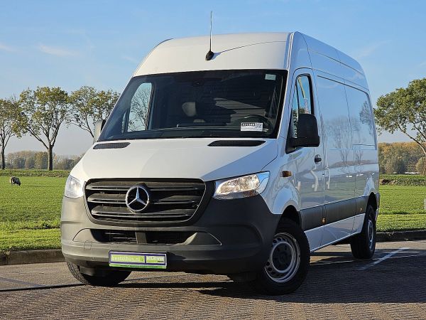 MERCEDES-BENZ - SPRINTER 215