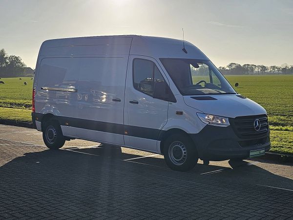 MERCEDES-BENZ - SPRINTER 215